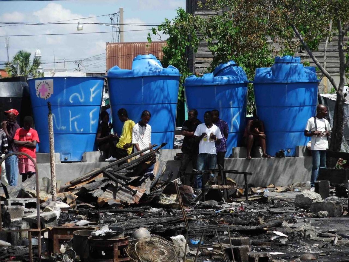 empty tanks at lycee toussaint